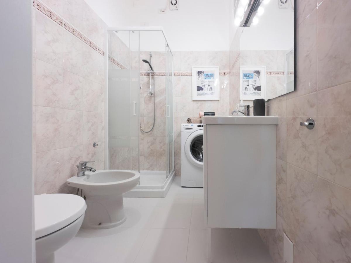 Xenia Apartments - Stylish Colorful Apt- Upbeat & Well-Connected Area Milano Ngoại thất bức ảnh